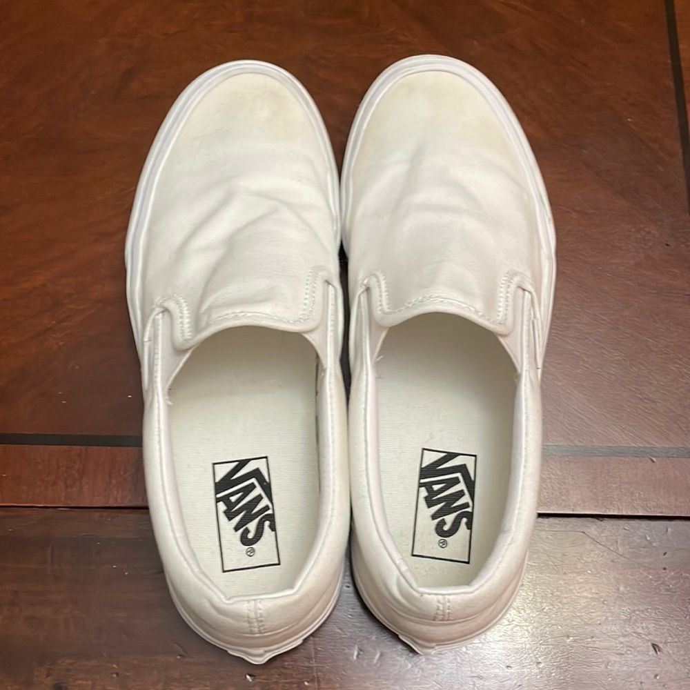 Vans Classic Slip-On Sneakers